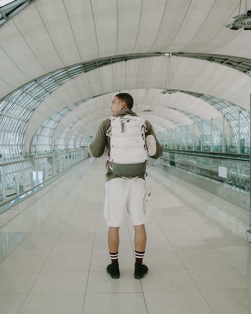 last-minute-flight-deals-travel-tips.jpg